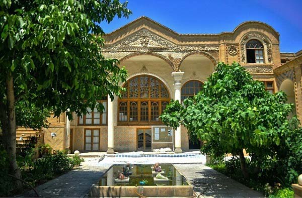 outsidePottery Museum of Tabriz